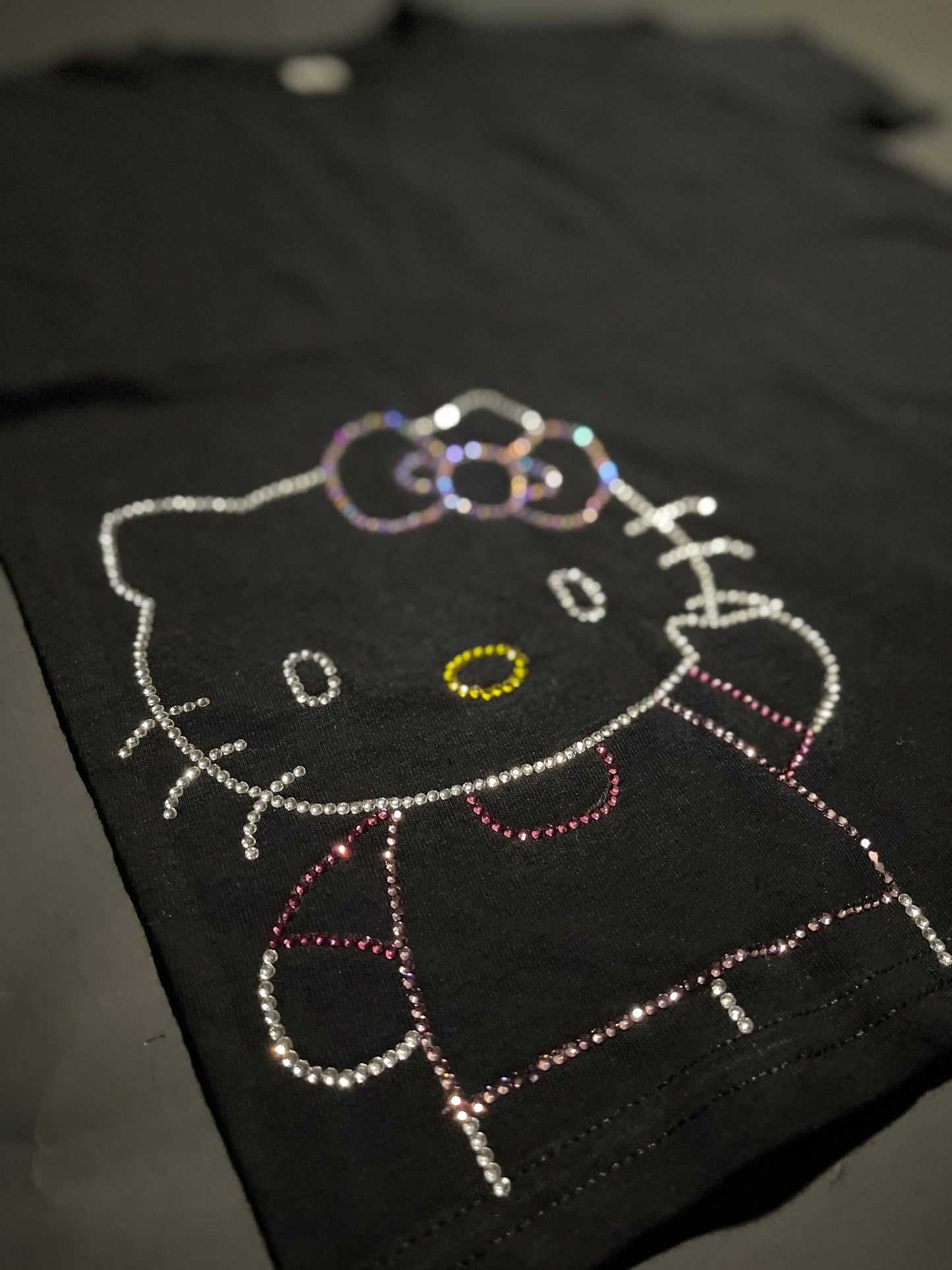 Hello kitty rhinestone shirt (kids)(S)