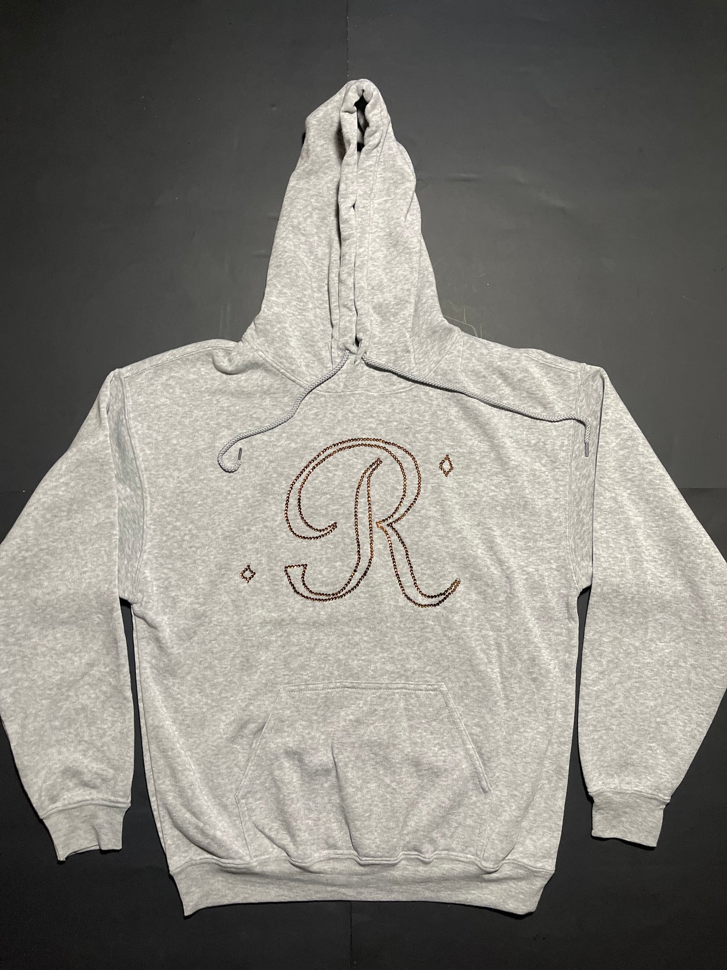 R letter rhinestone hoodie (M)