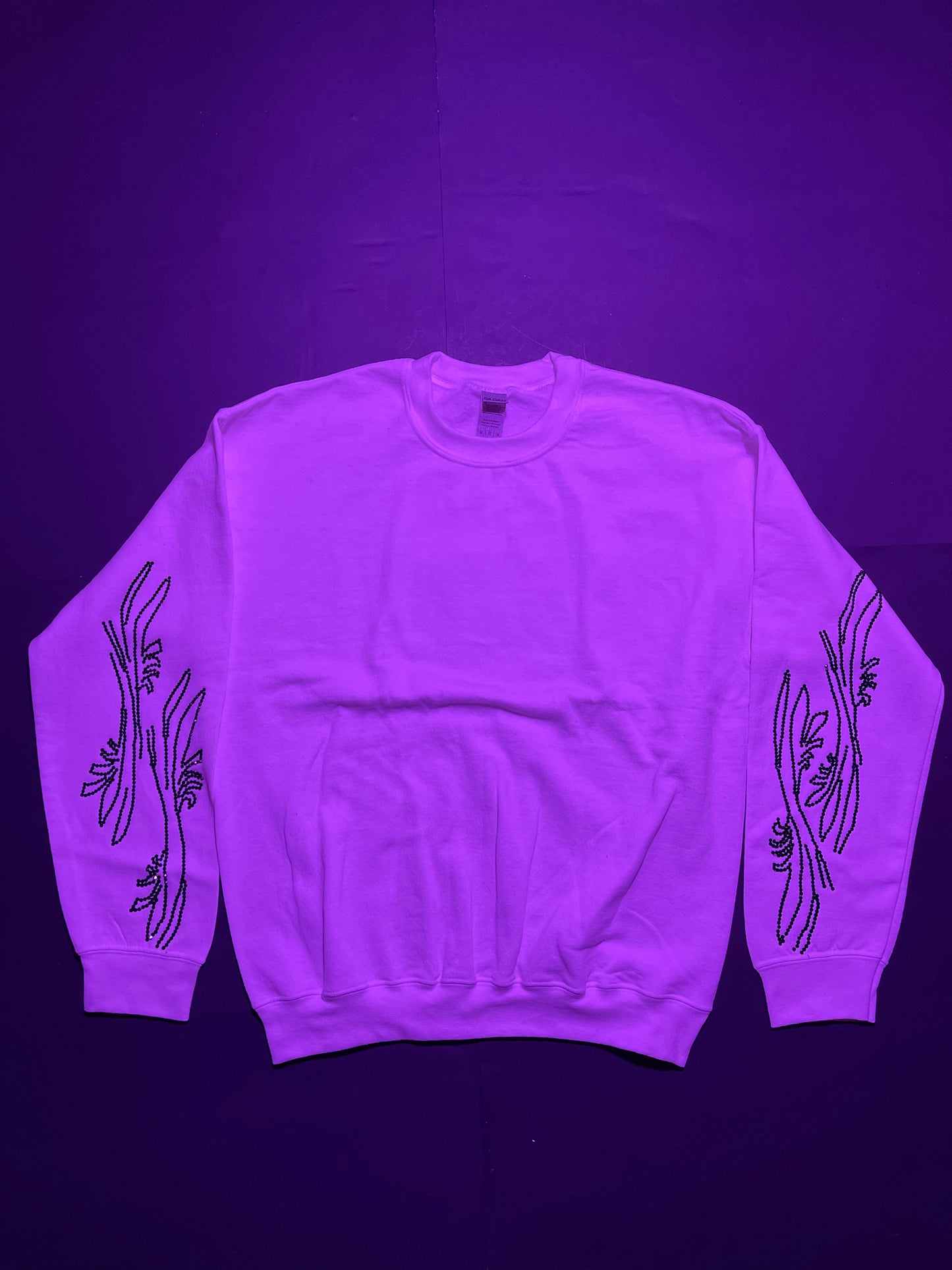 Featherssleeve Rhinestone Crewneck (M)